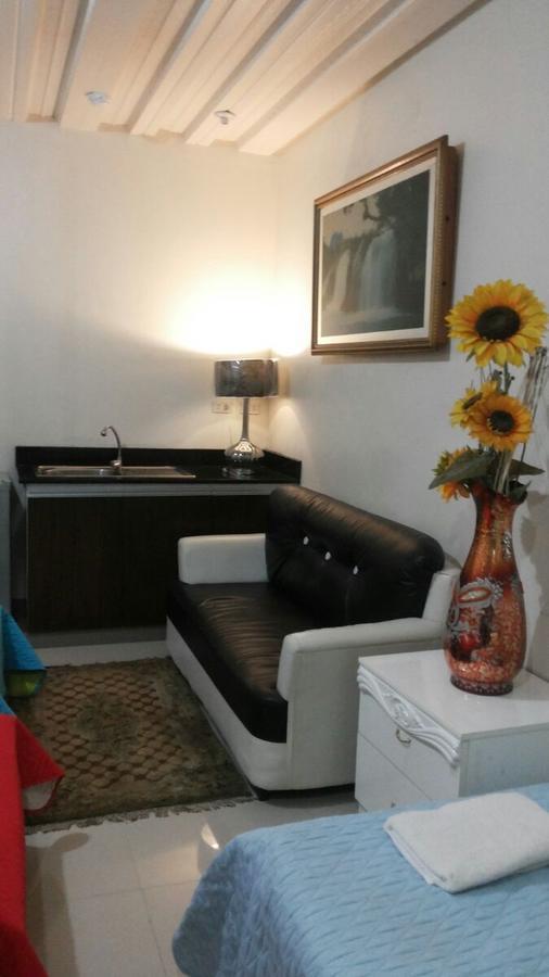 Kassel Del Amor Transit Airport Lodge Paranaque City Екстер'єр фото